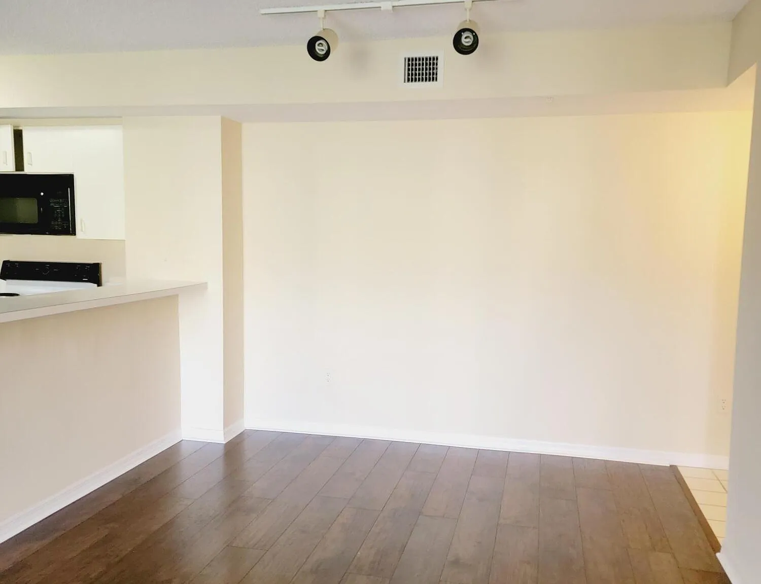 2 bed, 2.0 bath, 1124 sqft, $2,250 — Photo 4