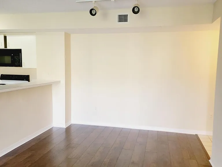 2640 S University Dr #222 — Photo 4
