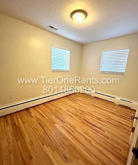 395 E Truman Ave — Photo 5