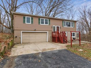 1311 Oak Dr SE, Cedar Rapids, IA 52403