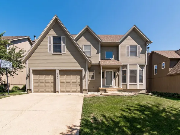 8304 W 122nd St, Overland Park, KS 66213