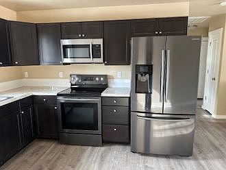 4th image of 2519 N Alder Dr