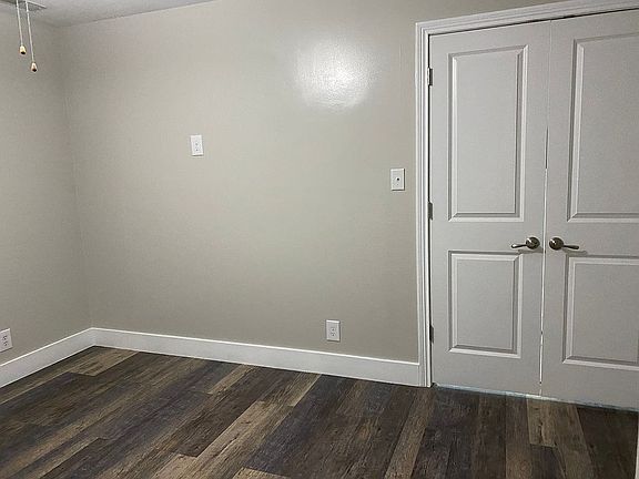 4th image of 265 Cullom Way