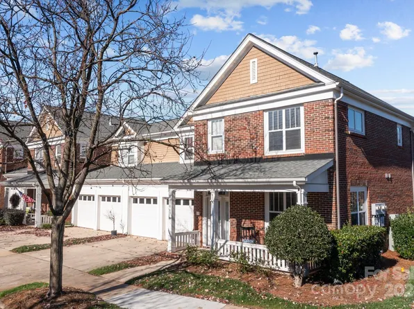 18419 Harborside Dr, Cornelius, NC 28031