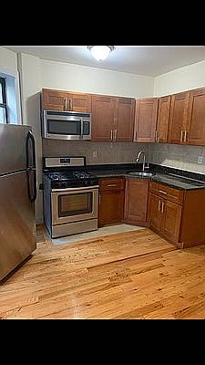 1st image of 692 W 204th St #4E
