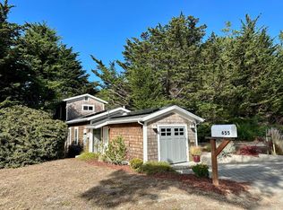 655 Vue De Mer Ave, Moss Beach, CA 94038