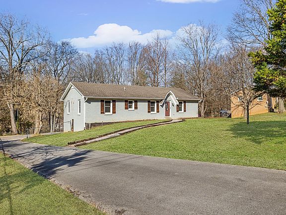 3rd image of 405 Brierwood Dr