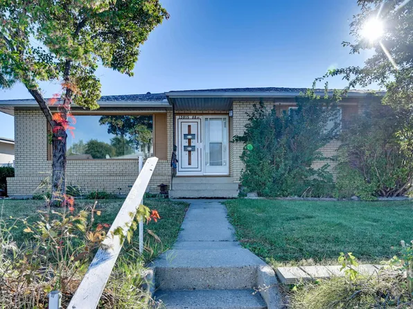 13815 88th St NW, Edmonton, AB T5E 3J1