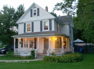 301 Walker St, Lenox, MA 01240