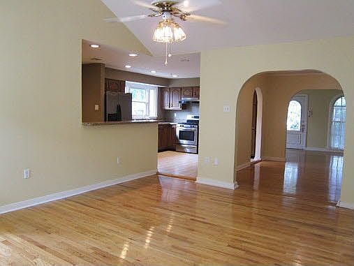 2nd image of 839 Bonnabel Blvd