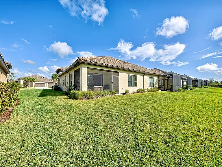 233 Palidoro Cir — Photo 5