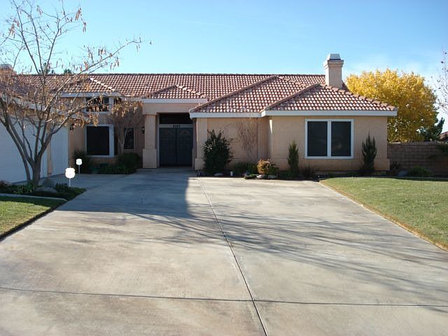 1st image of 41149 Estates Ln