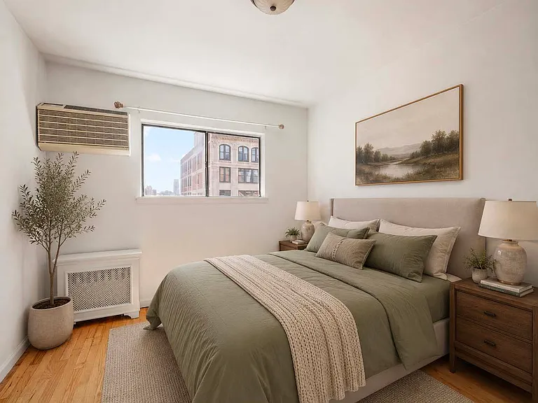 217 W 14th St #5R — Photo 5