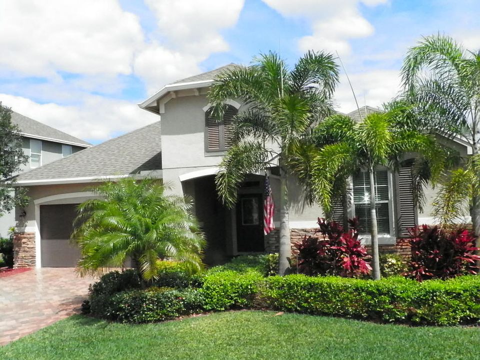 1st image of 504 SW Sun Cir