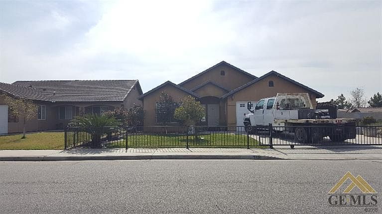2nd image of 719 Sunset Meadow Ln