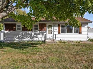 623 27th St NW, Cedar Rapids, IA 52405