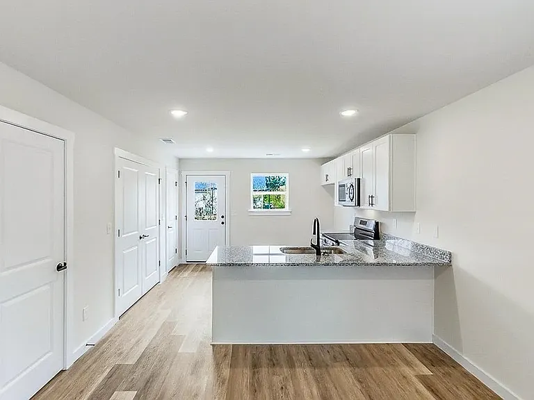 119 Cannon St — Photo 8
