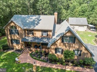 25 Woodland Dr, Seaford, DE 19973