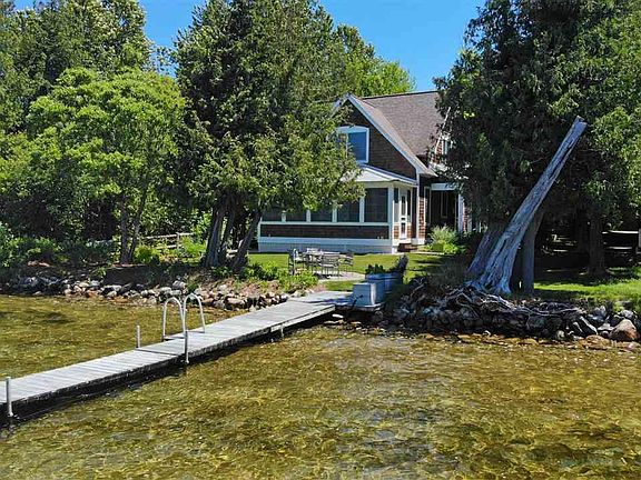 3rd image of 6774 Birchwood Dr