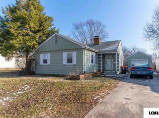 410 Grand Ave, Lincoln, IL 62656