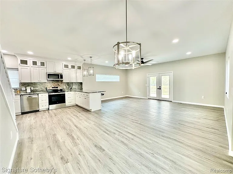 442 Ardmore Dr — Photo 33