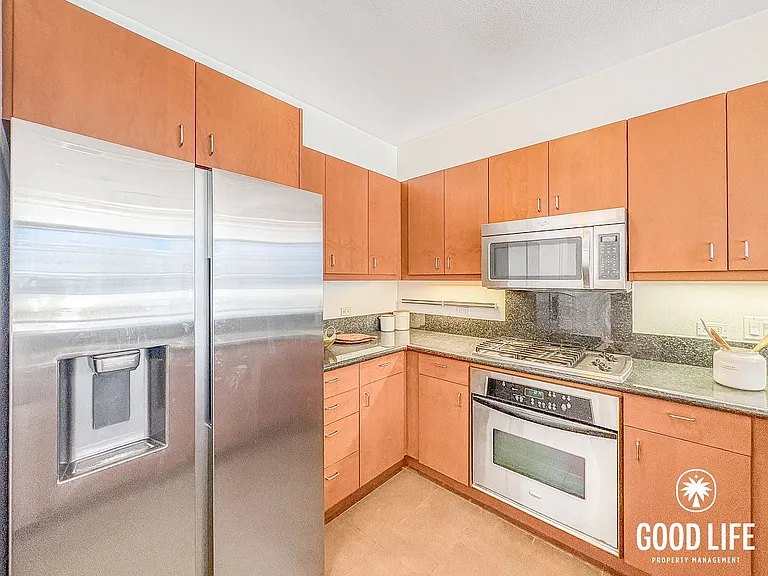 875 G St #804 — Photo 2