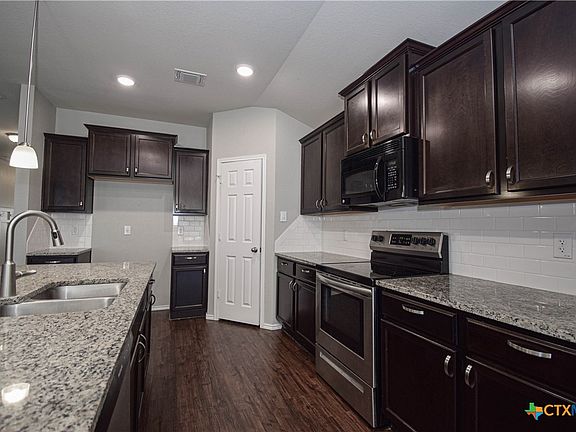 4th image of 2601 Arno St