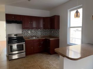 132 Goodwin Ave APT 1, Newark, NJ 07112