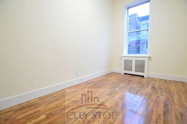Rented by City Stop Realty | media 3