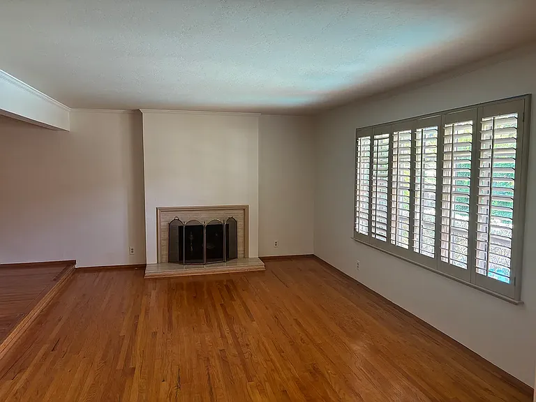 675 Erie Dr — Photo 4