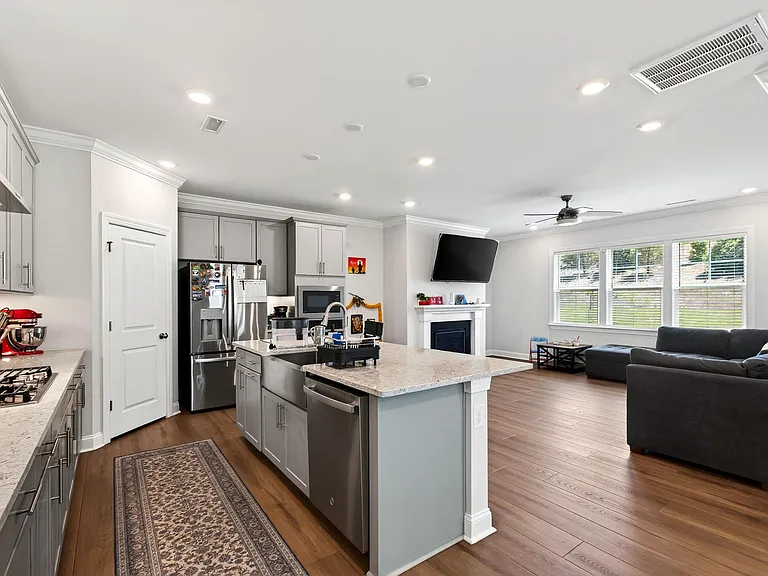 125 Fairport Ln — Photo 13