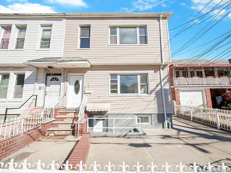 7-bedroom house for sale in East New York-New Lots