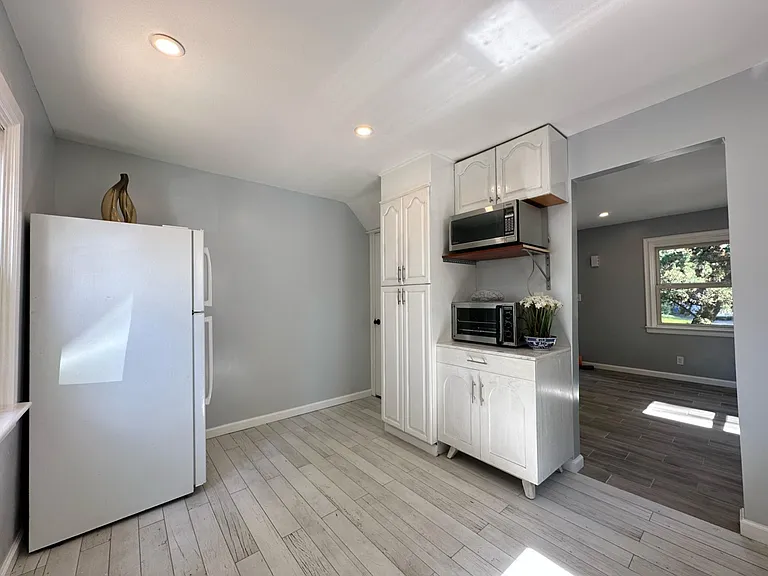 750 S Springfield Ave — Photo 12