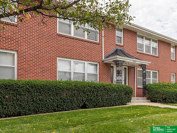 2nd image of 3855 Dewey Ave