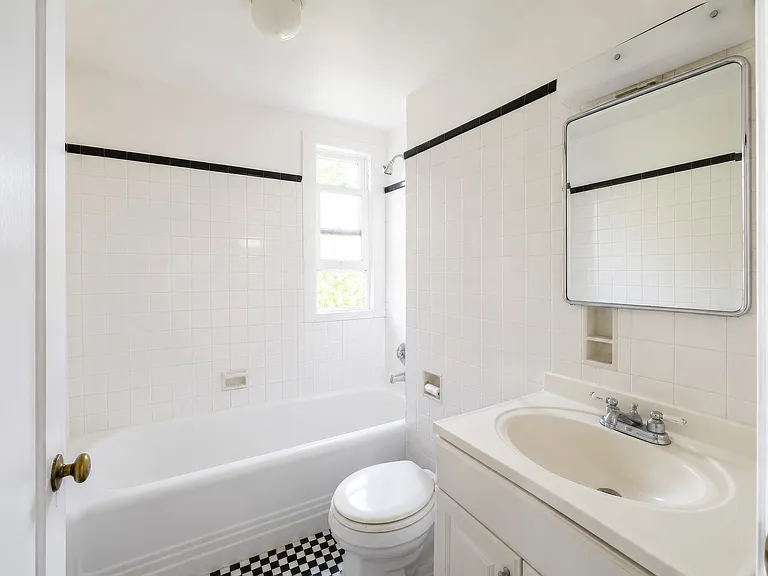 815 Carroll St #4F — Photo 8