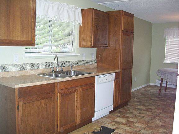Newly Renovated Kitchen 