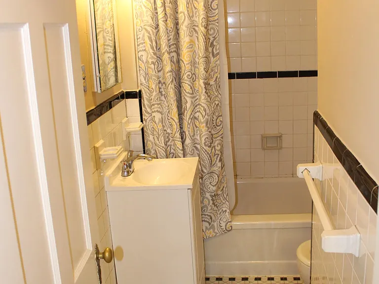 423 Wallace Ave #1 — Photo 22
