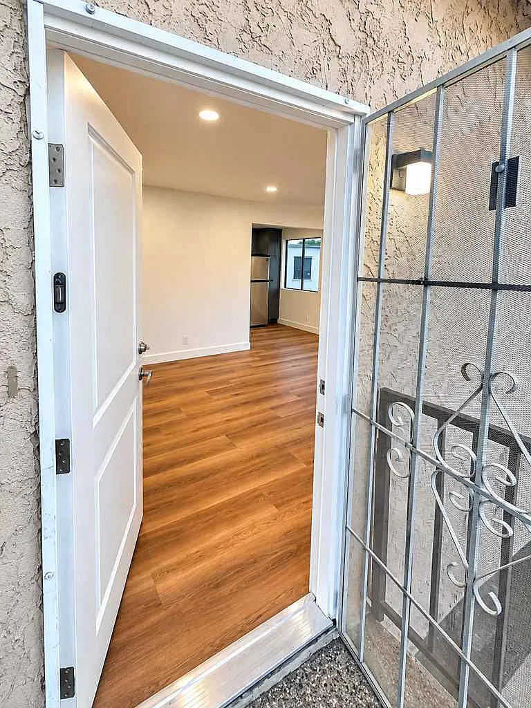 1 bed, 800 sqft, $1,700 — Photo 4
