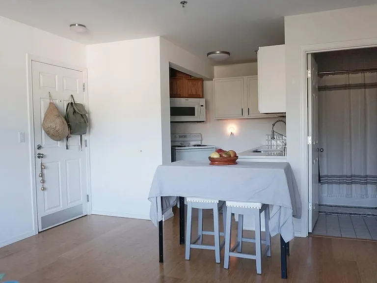 3717 California Ave SW #402 — Photo 6