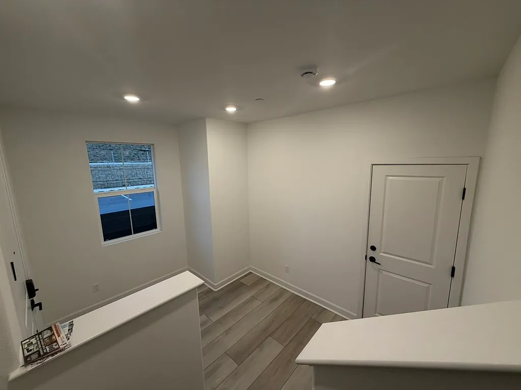 Building Photo - 435 Caliper Way