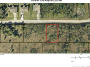 690 Olivia St SW, Palm Bay, FL 32908