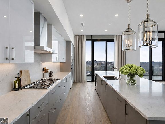 2nd image of 2425 Peachtree Rd #1806