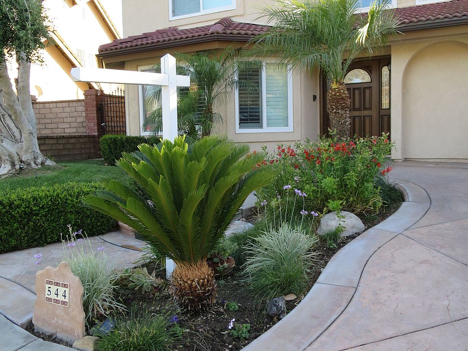 1st image of 544 Stonehedge Dr