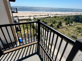 122 Beach 26th St