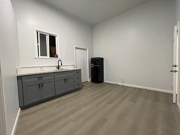 4th image of 598 Crocker Ave #2