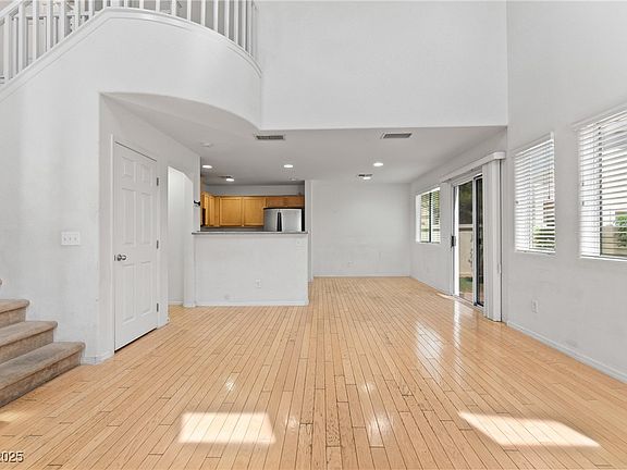 4th image of 10638 Pueblo Springs St