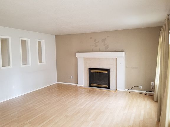 2nd image of 7863 Sungarden Dr
