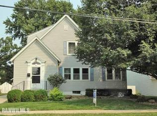 811 S Harlem Ave, Freeport, IL 61032
