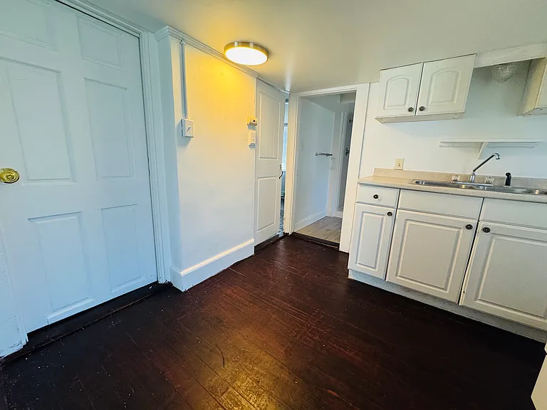 166 Main St #2 — Photo 8
