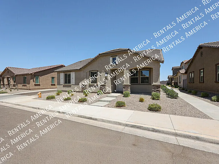 9978 W Piccadilly Rd — Photo 5
